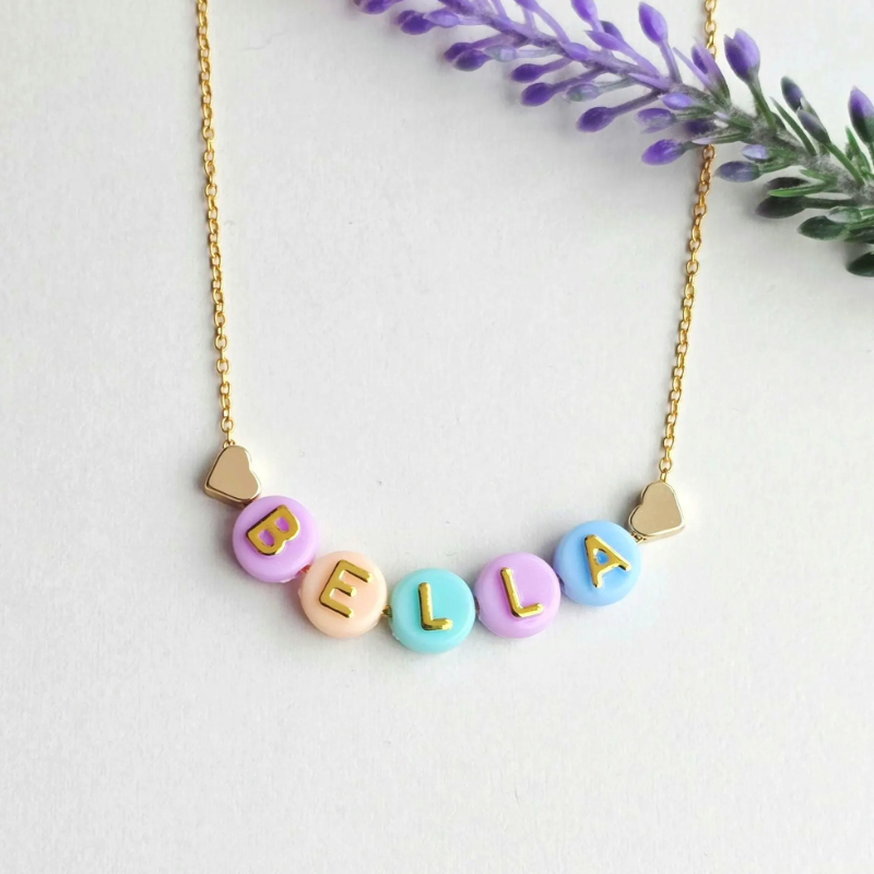 Women Fashion Names - Collier personnalisé avec le prénom d’une