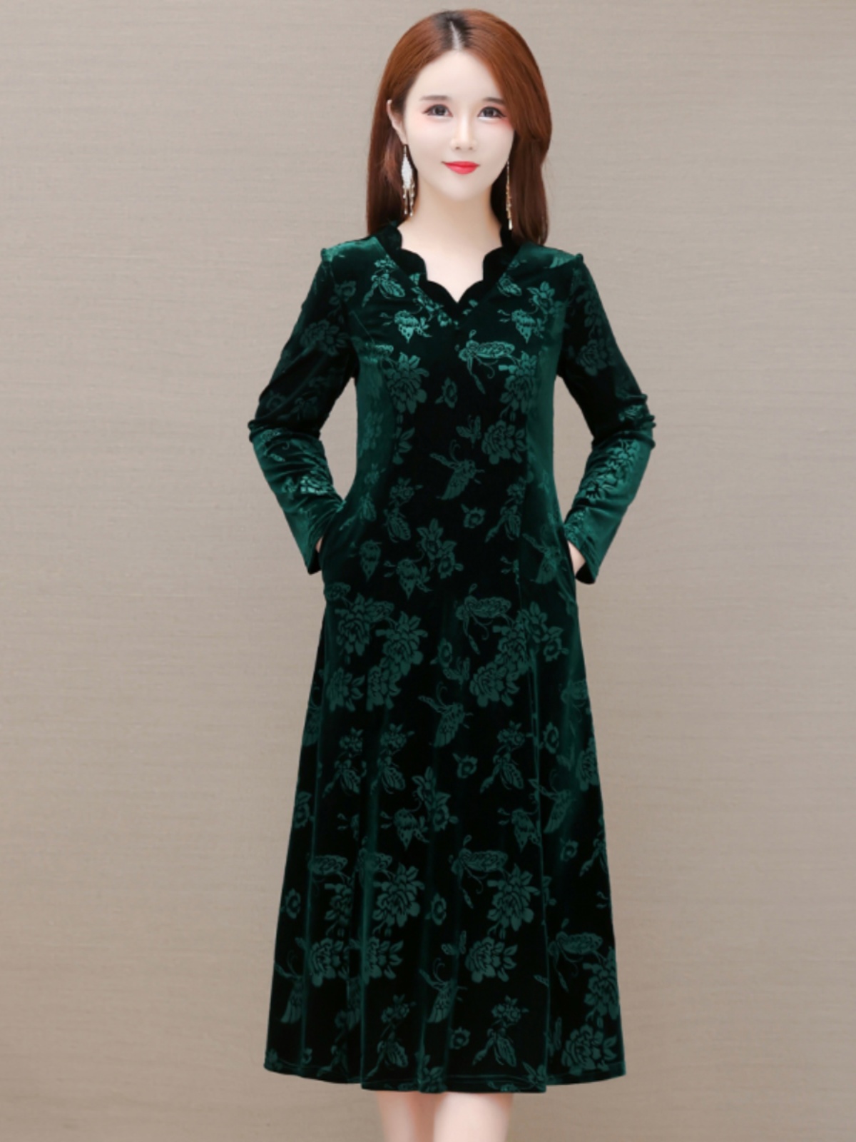 Robe élégante en velours, col  - Women Fashion Over The Years avis et prix