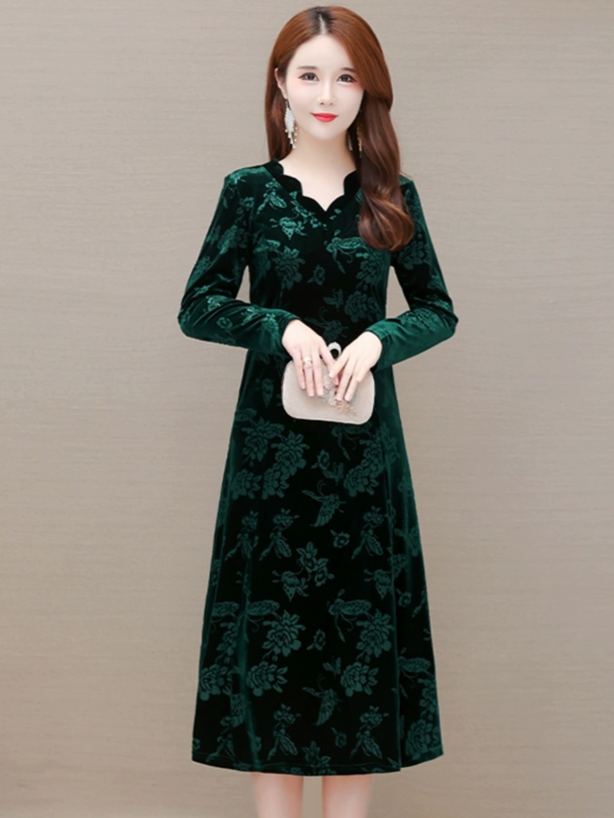 Robe élégante en velours, col  - Women Fashion Over The Years avis et prix